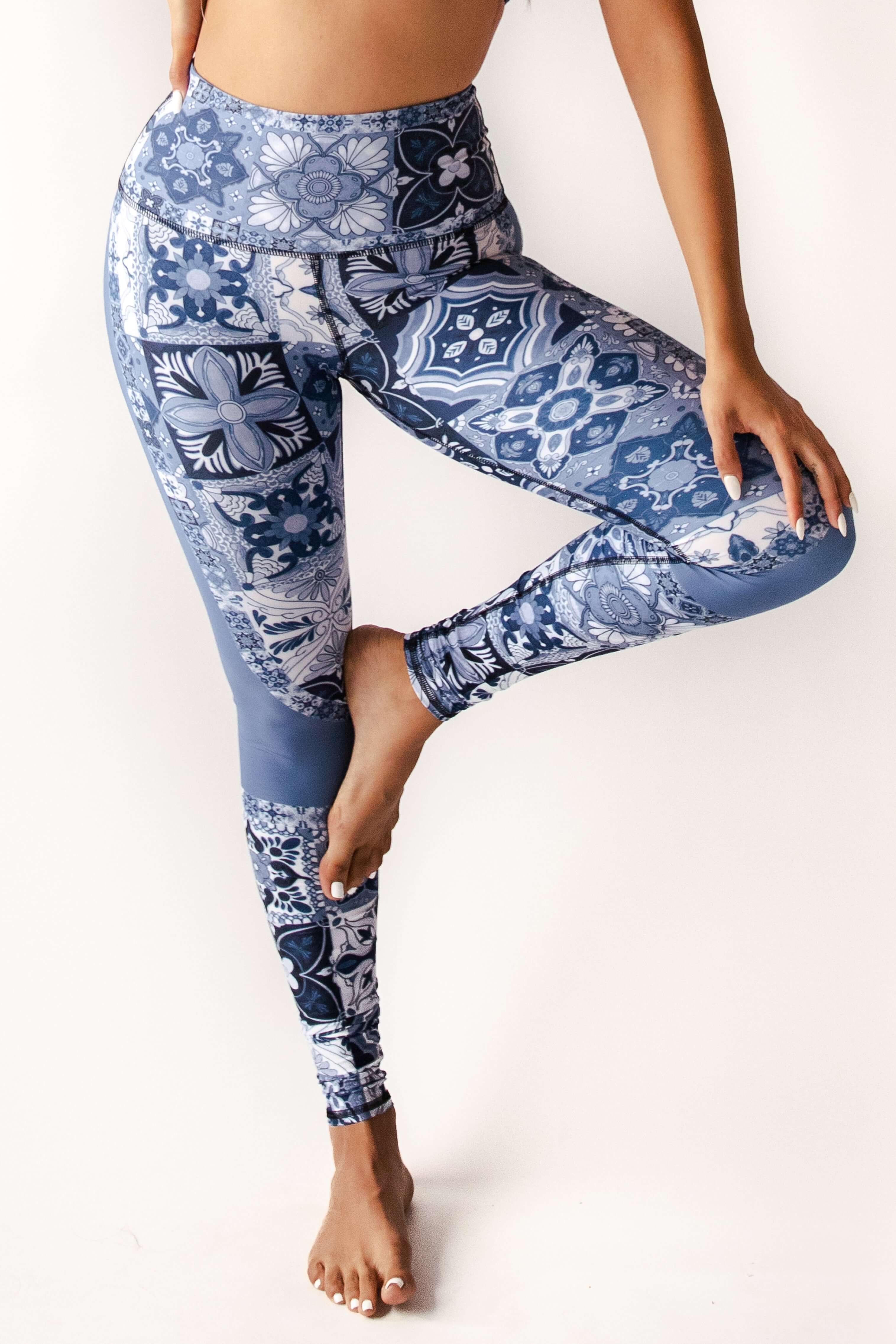 Mosaic In Blue Printed Yoga Leggings