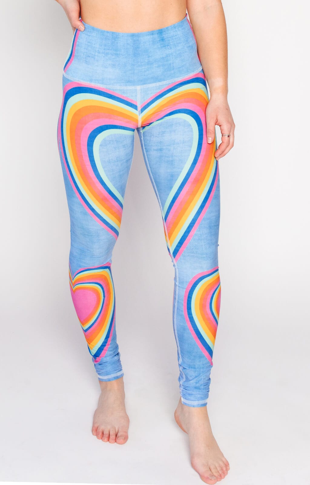 Yoga-Leggings mit Regenbogen-Liebes-Print