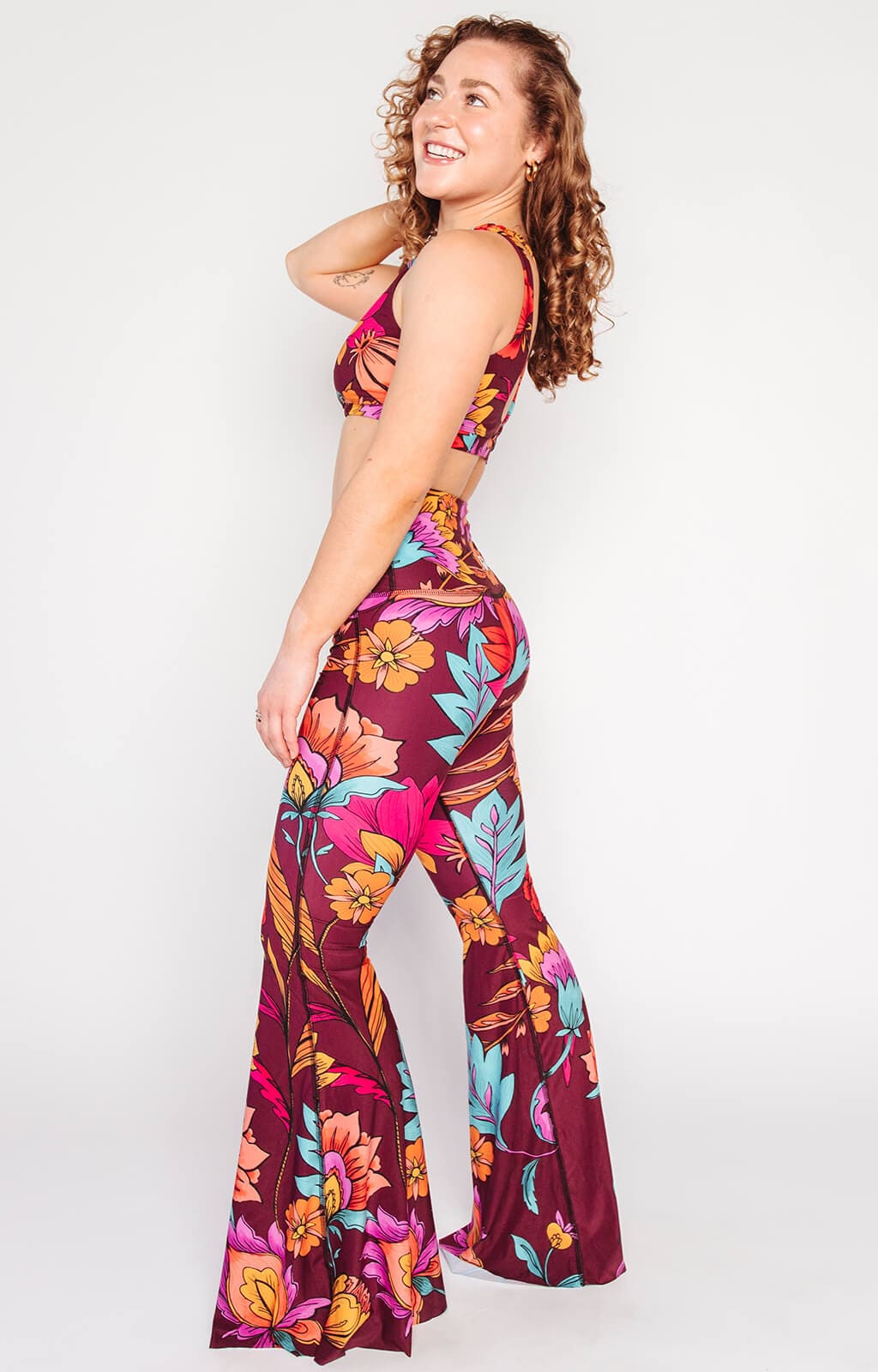 Pantalones acampanados con estampado Indie Flow