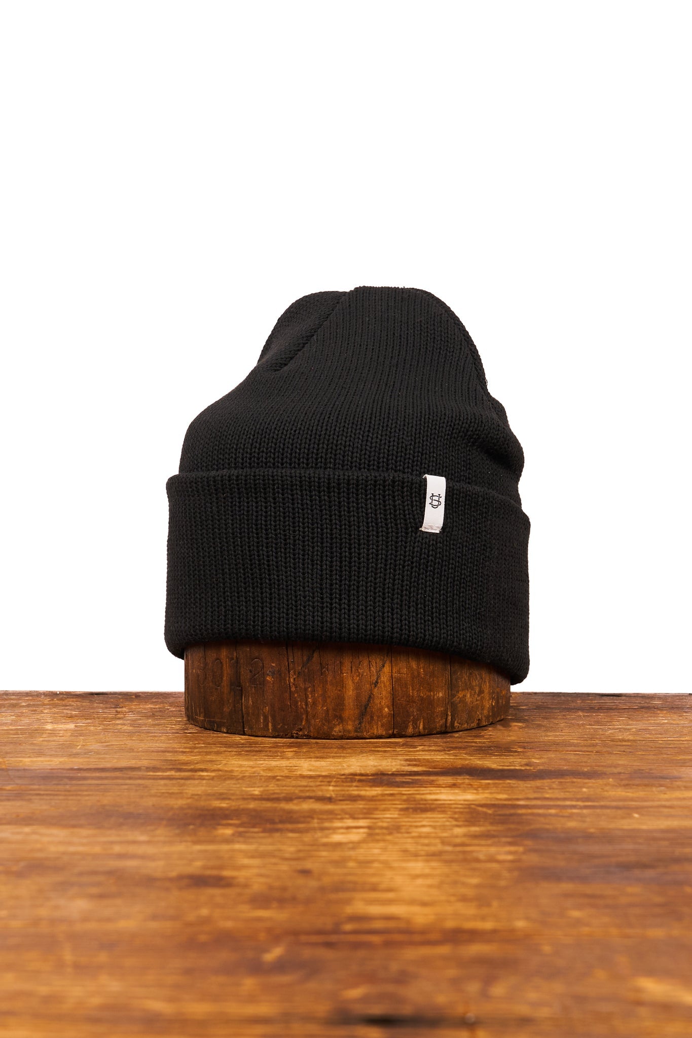 Schwarze Easy Fit Beanie aus Upcycling-Baumwolle - S/M und L/XL