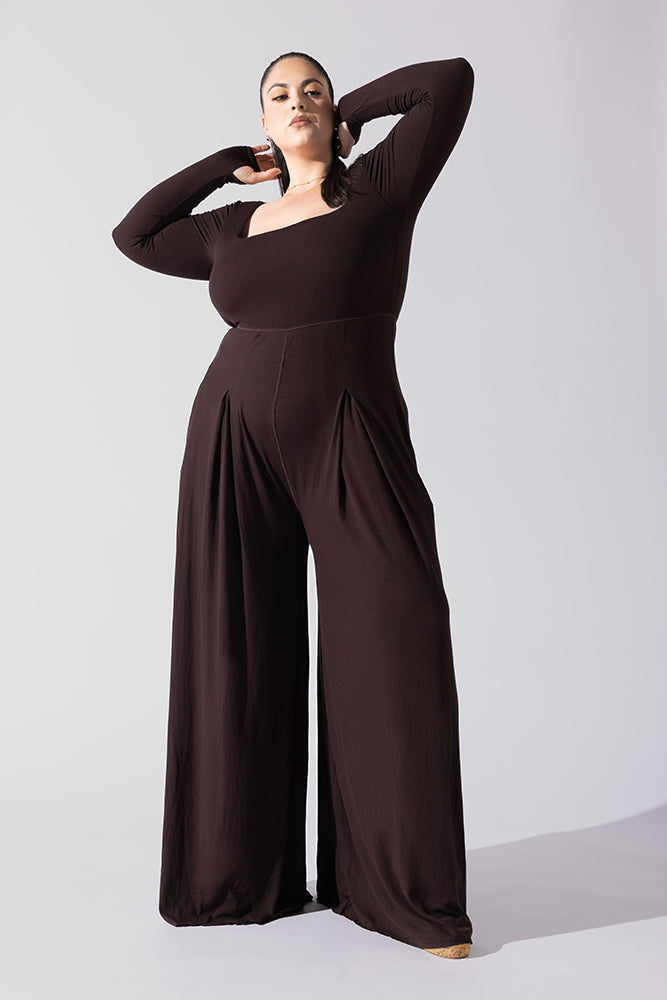 Go With The Flow – Langärmliger Jumpsuit – Kakao