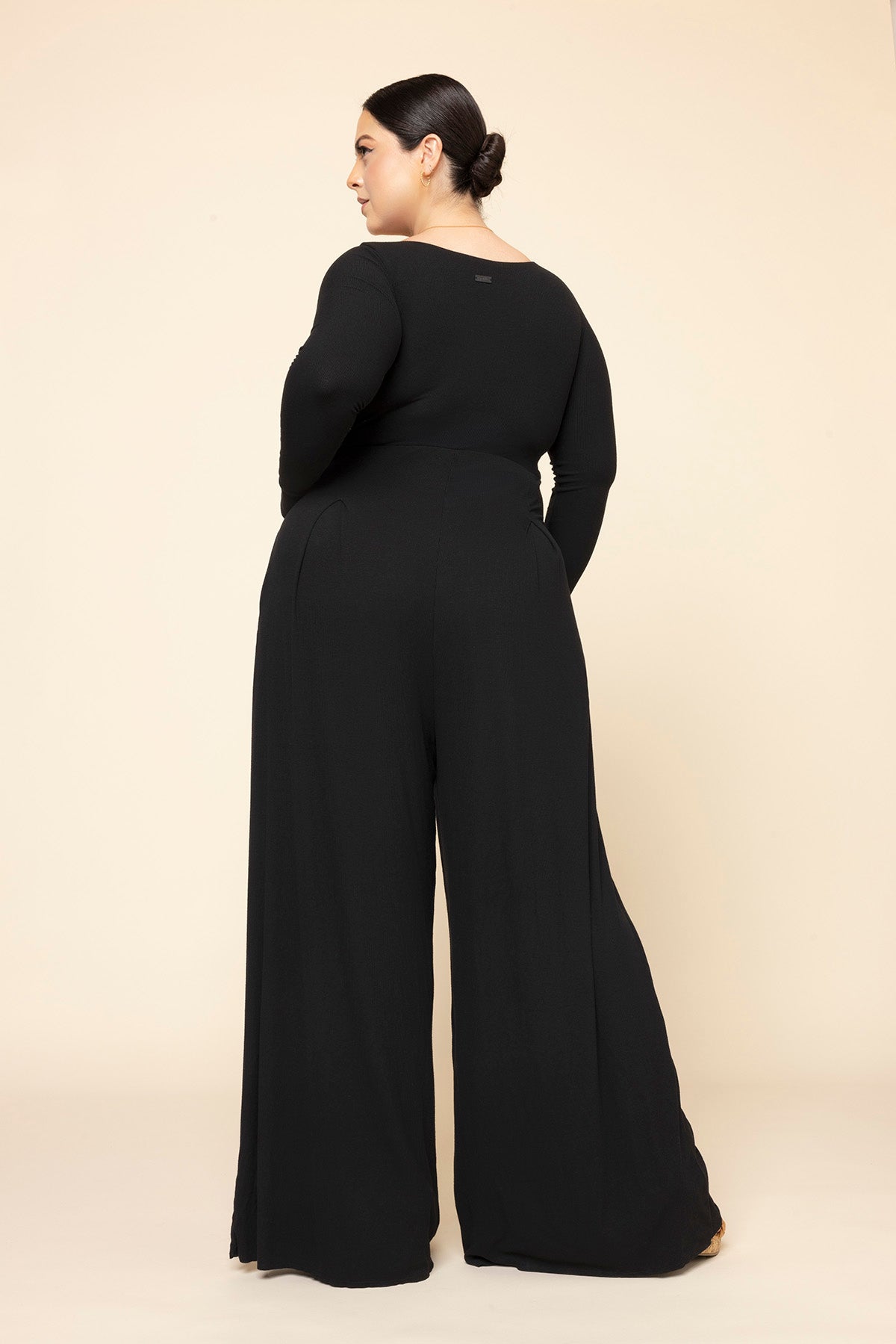 Go With The Flow – Langärmliger Jumpsuit - Schwarz 