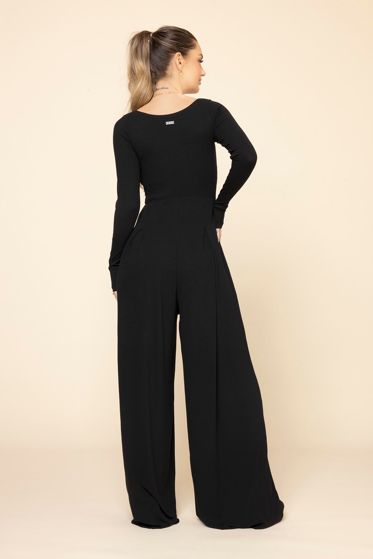 Go With The Flow – Langärmliger Jumpsuit - Schwarz 