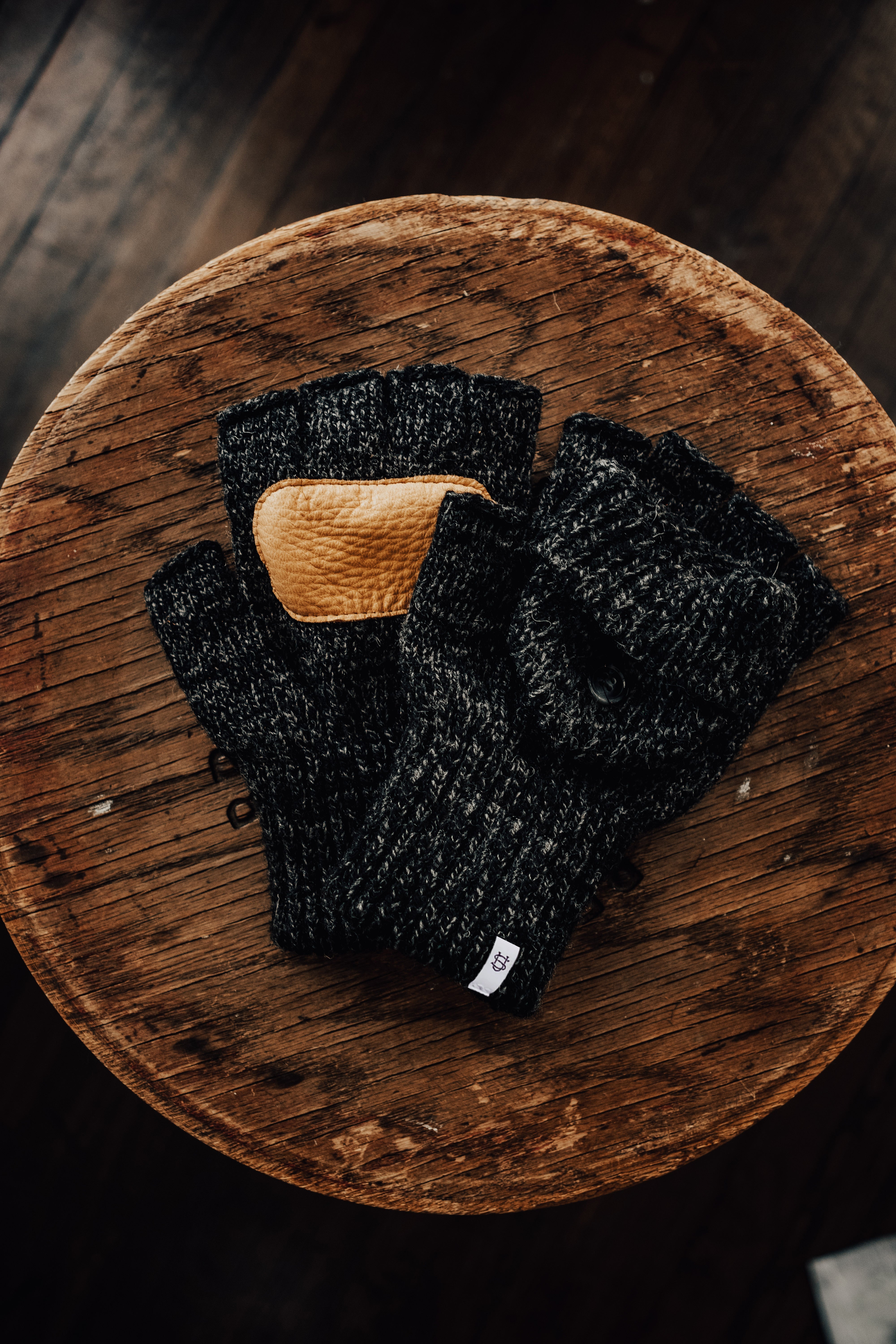 Black Melange Convertible Fingerless 'Glomitt' with Natural Deerskin