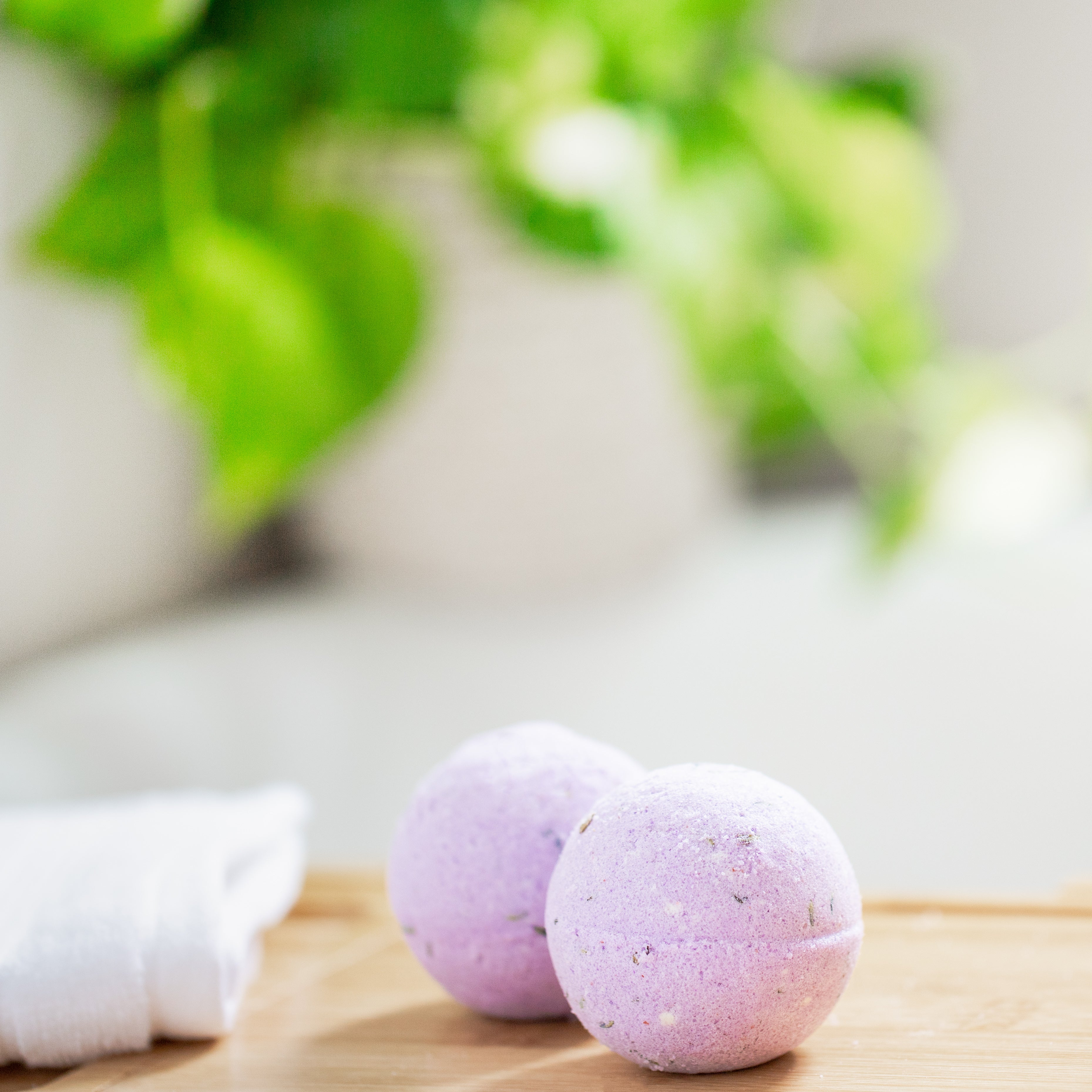 Lavender Bath Bomb | Holiday Gift Set | Una Biologicals