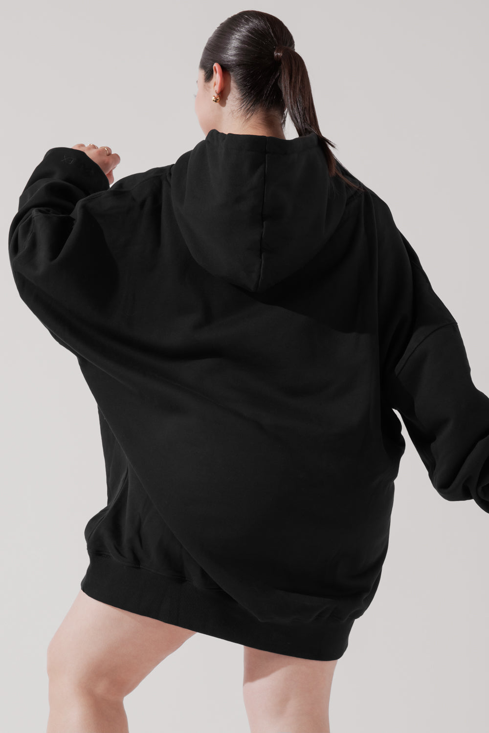 Long Cloud Hoodie - Black