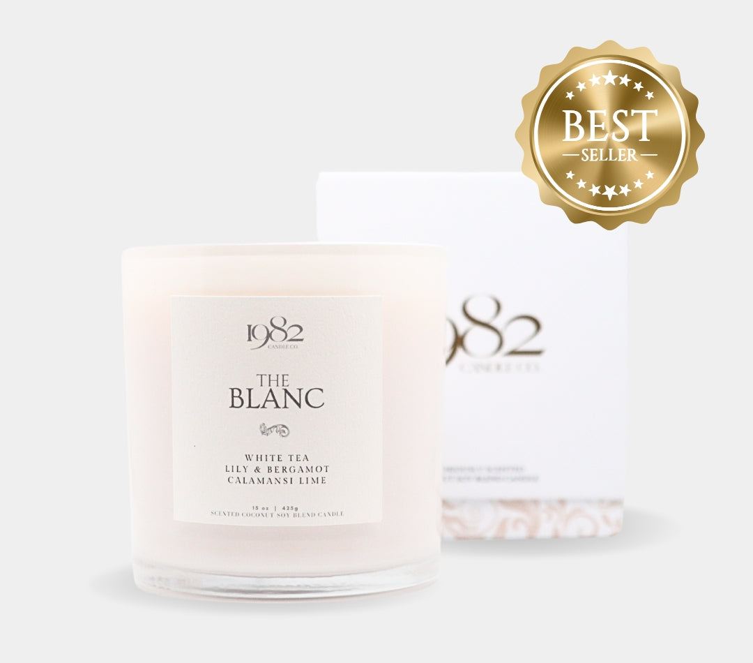 The Blanc (15 oz Double Wick) – Noten: Weißer Tee, Ingwer-Lilien und Calamansi-Limetten