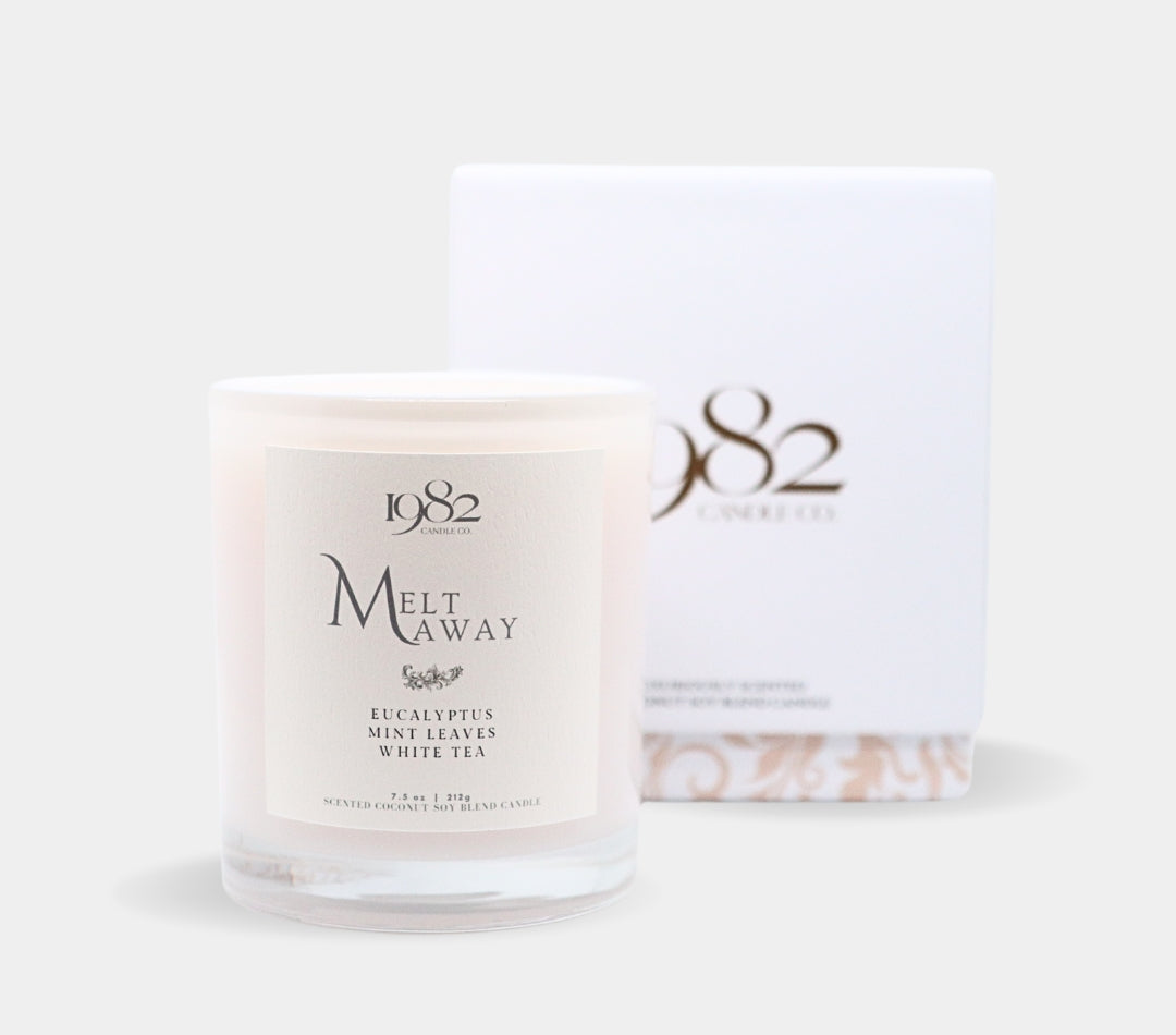 Melt Away (7,5 oz Einzeldocht) – Noten: Noten: Eukalyptus, frische Minze, weiße Teeblätter und Jasminblüten