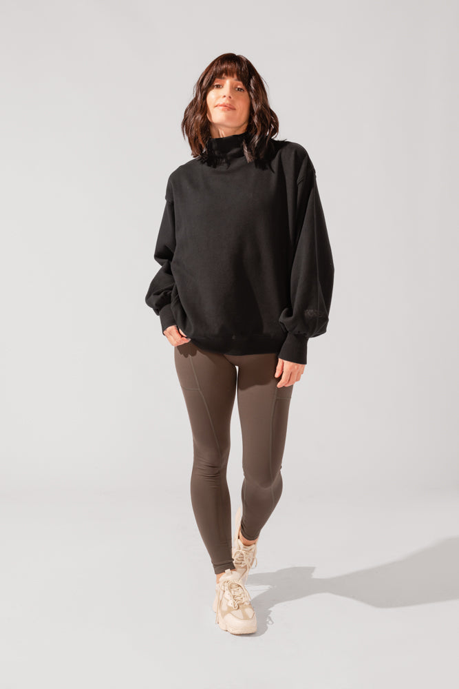 Ooey Gooey – Sweatshirt mit Stehkragen und Taschen – Schwarz