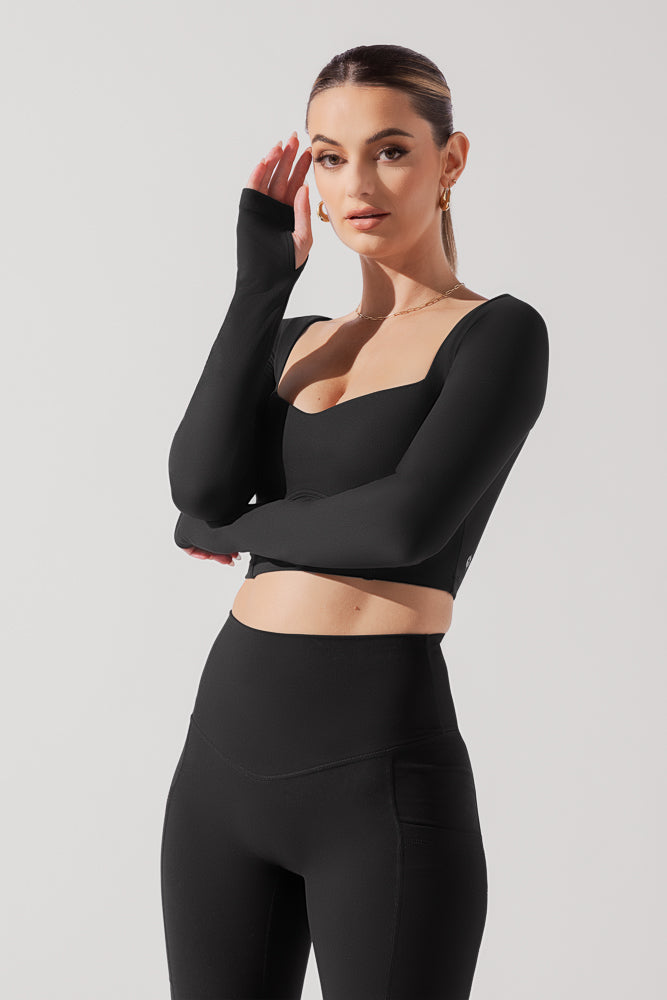 Crop Top mit Herzausschnitt und langen Ärmeln - Schwarz