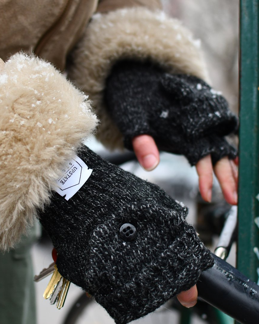 Guantes convertibles sin dedos en color negro jaspeado 'Glomitt'