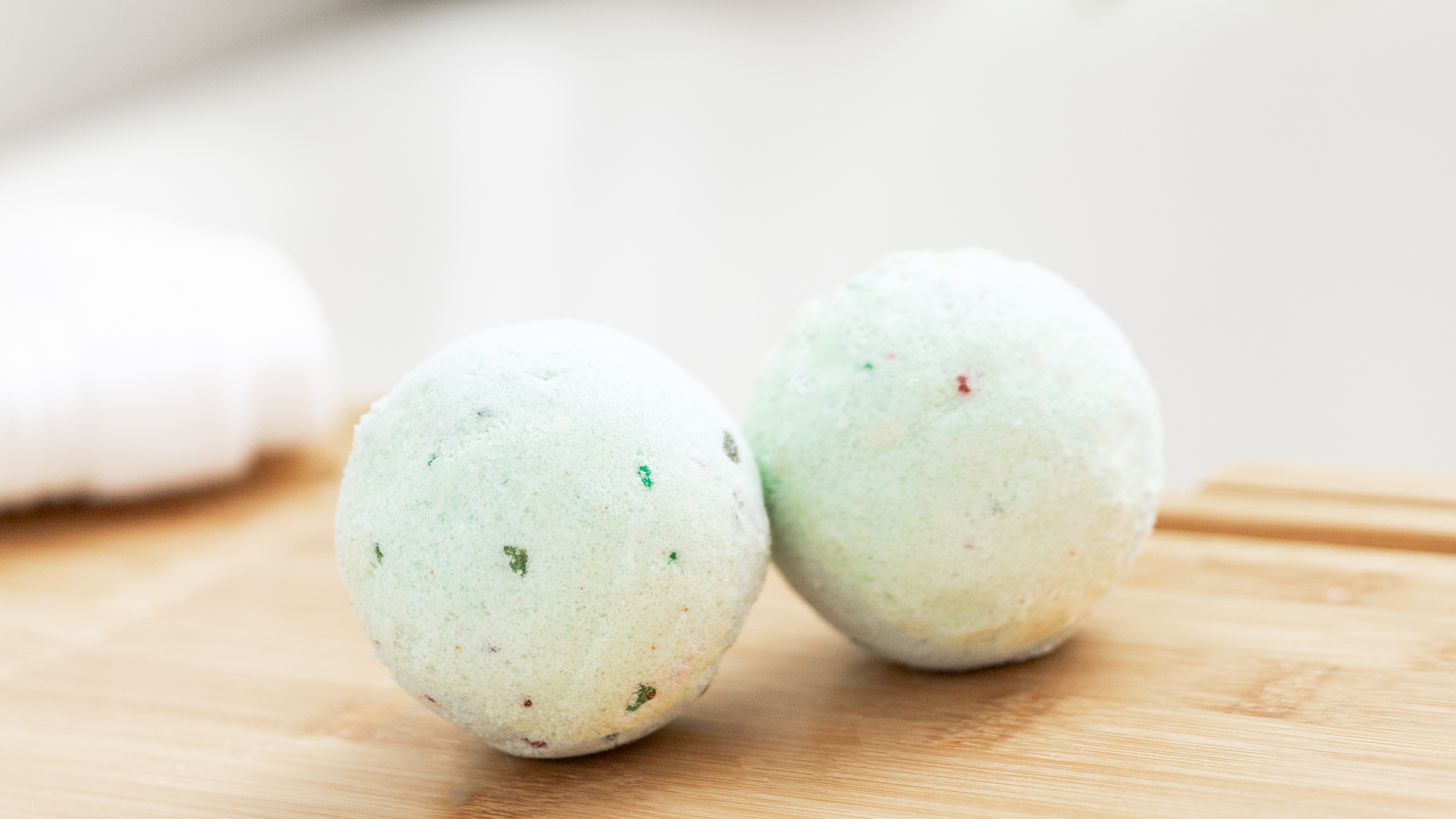 Winter Moon Bath Bomb | Holiday Gift Set | Una Biologicals