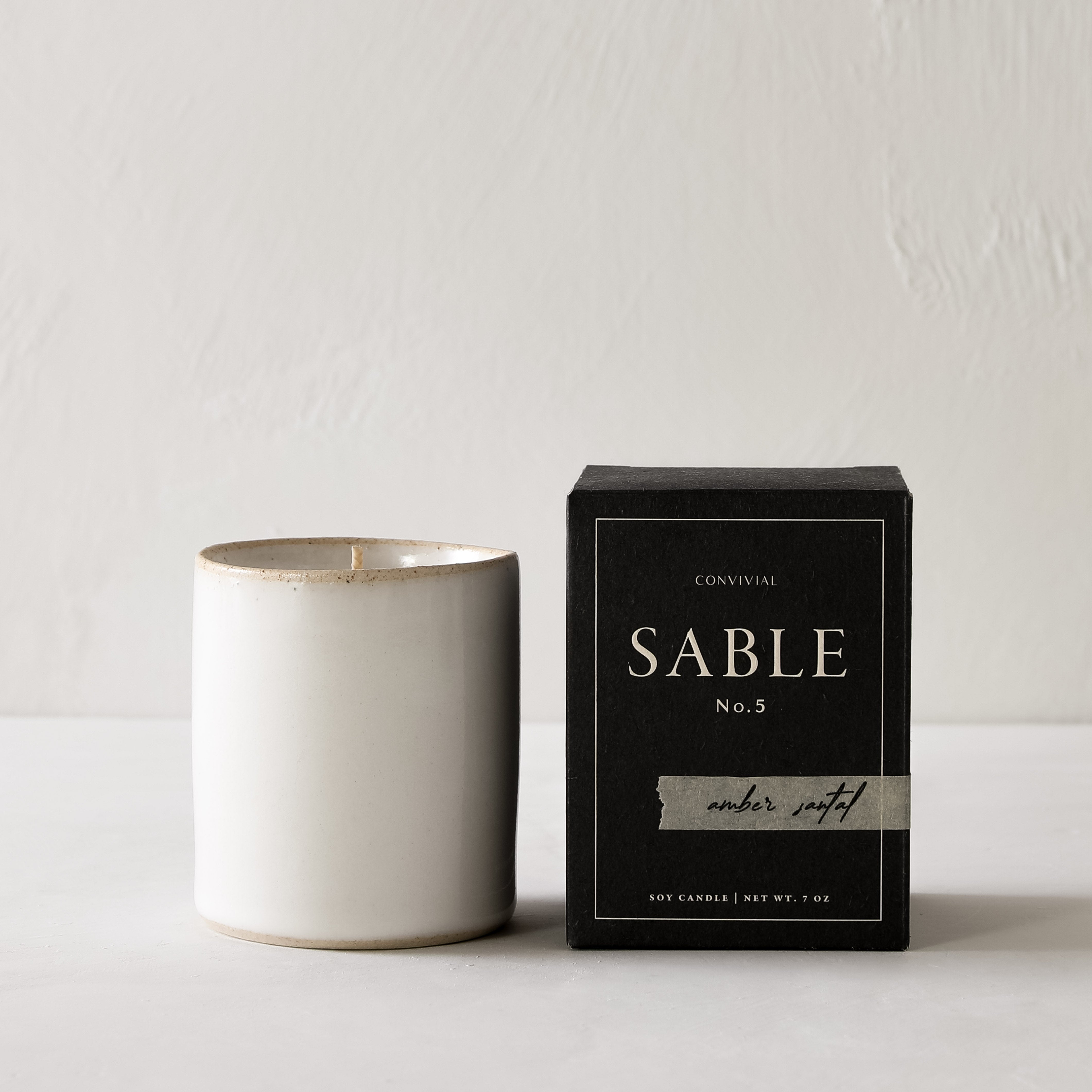 Vela de ámbar santal de 7 oz