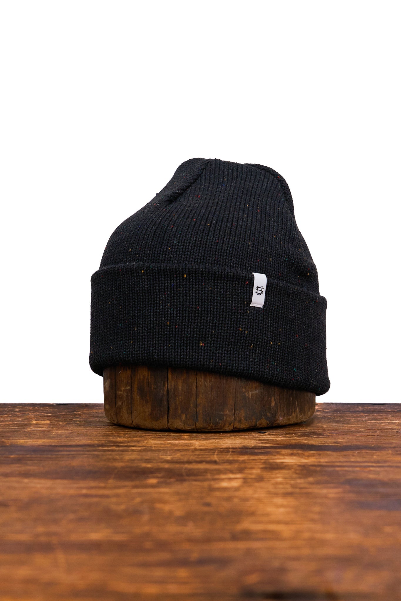 Gorro de algodón reciclado de calibre fino y fácil ajuste, de color negro, tallas S/M y L/XL