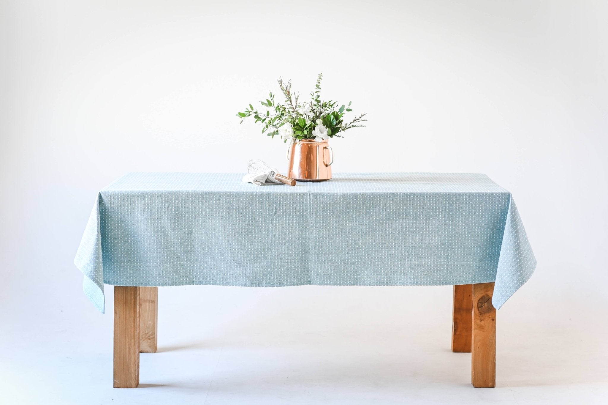 Galley & FenBlue Dotted Tablecloth - M.S Skincare