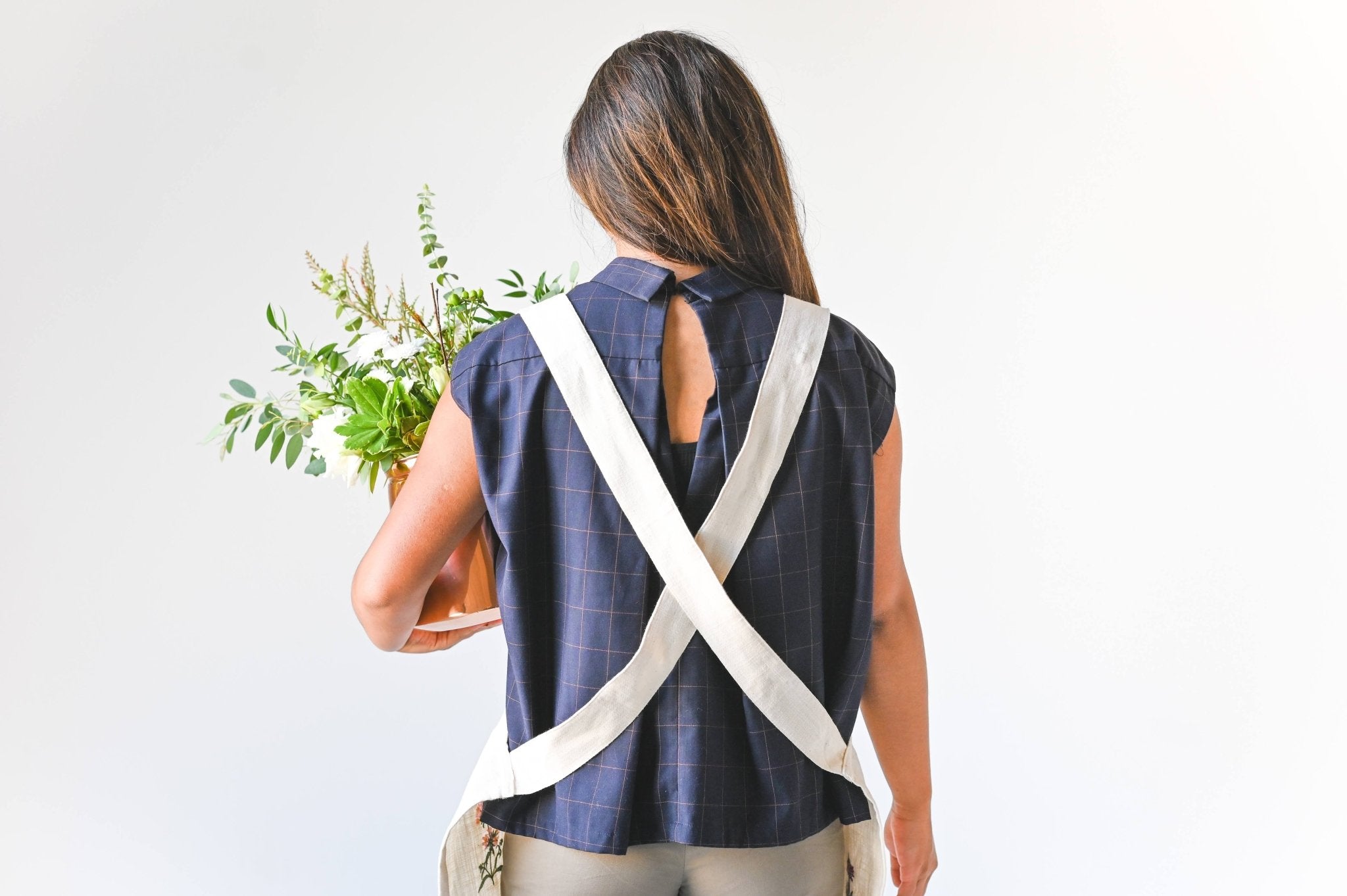 Galley & FenBotanical Embroidered Apron - M.S Skincare