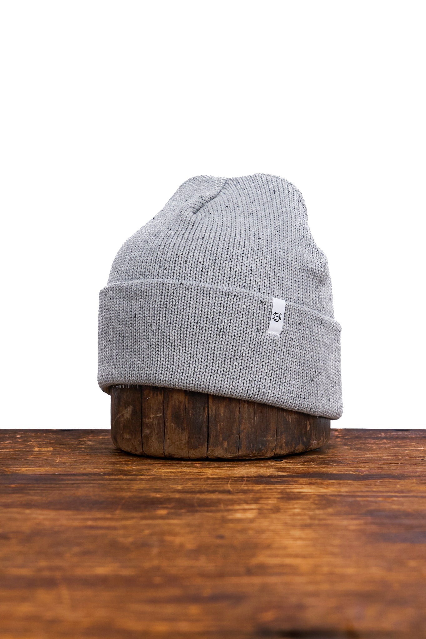 Grau gefleckte Easy Fit Beanie aus feiner Upcycling-Baumwolle - S/M und L/XL