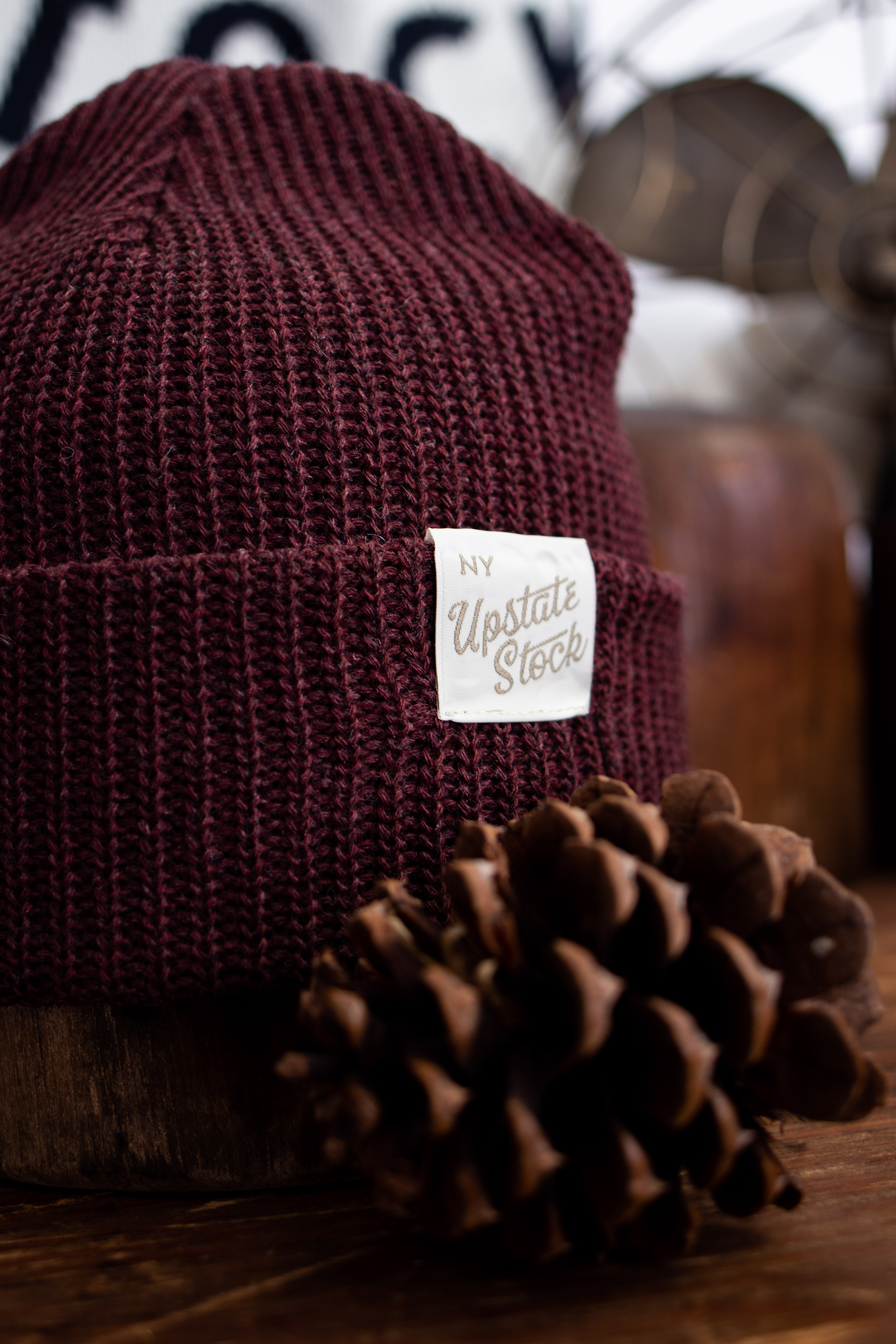 Gorro de lana reciclada de Malbec