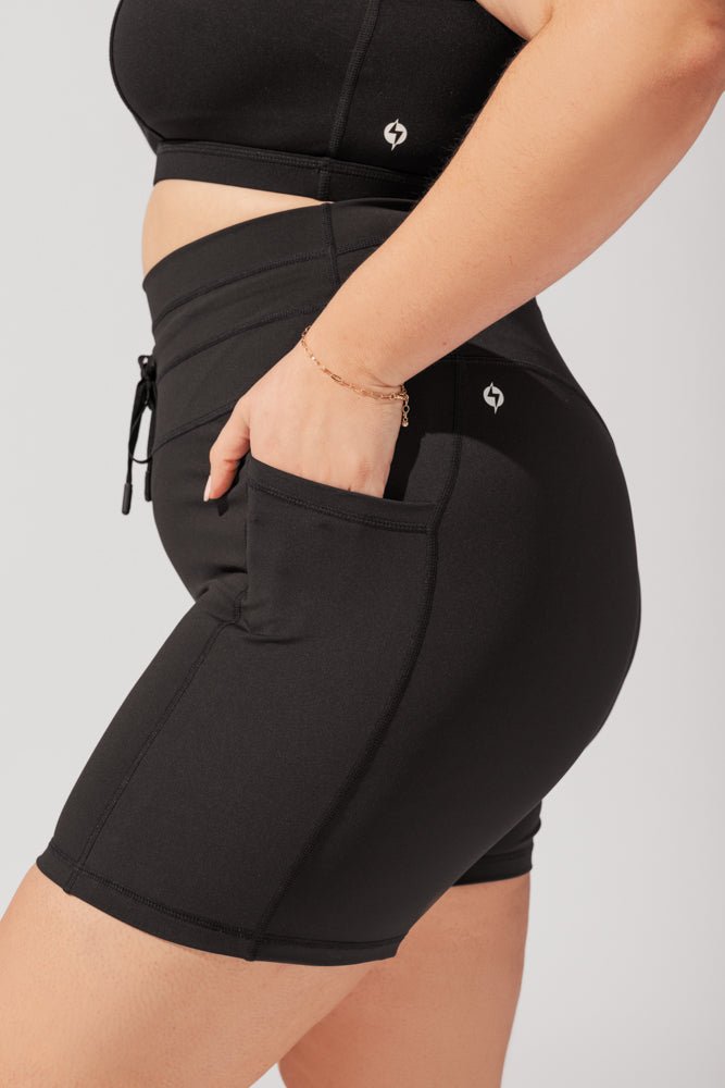 POPFLEX®Cargo Booty Short - Black - M.S Skincare