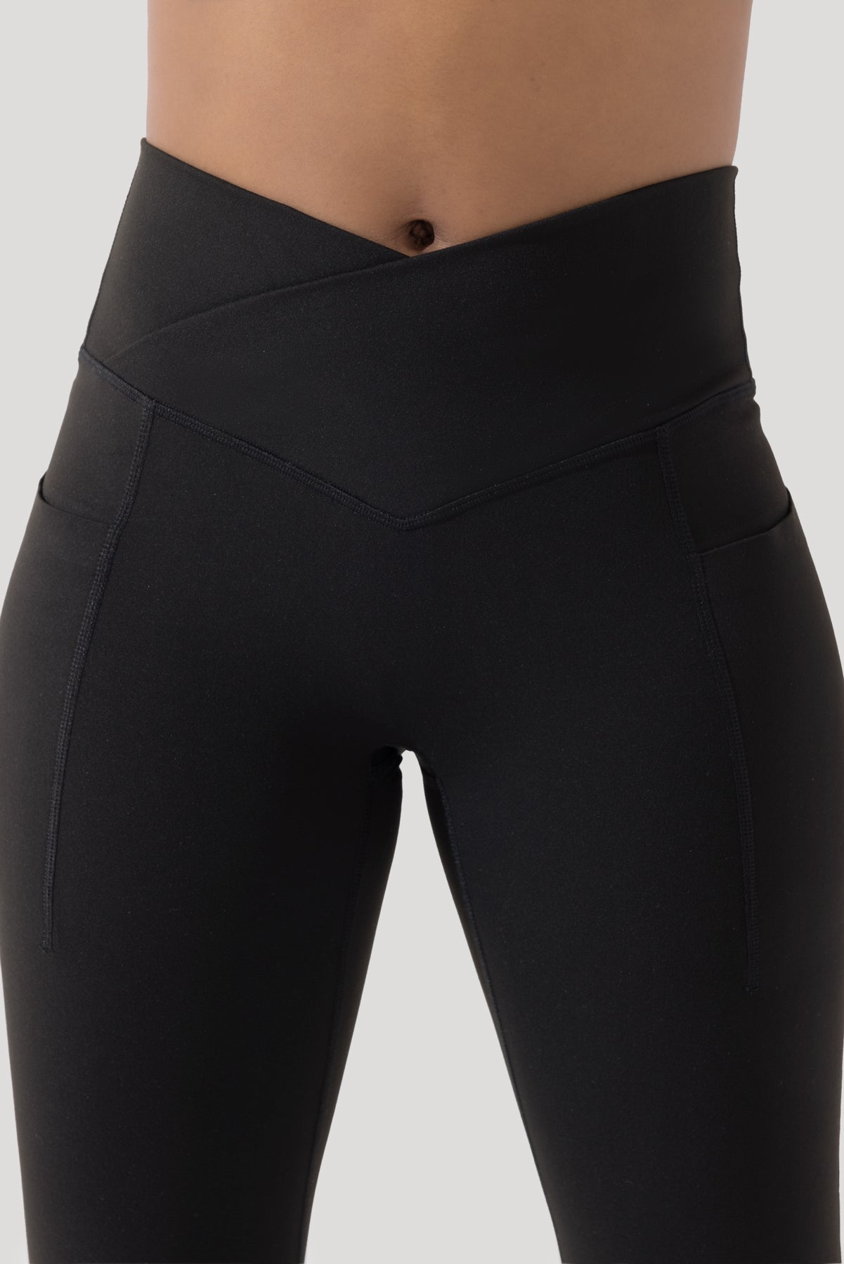 POPFLEX®Crisscross Hourglass® Flared Leggings with Pockets - Black - M.S Skincare