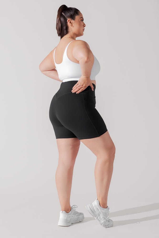 POPFLEX®Crisscross Hourglass® Midi Short with Pockets - Black - M.S Skincare