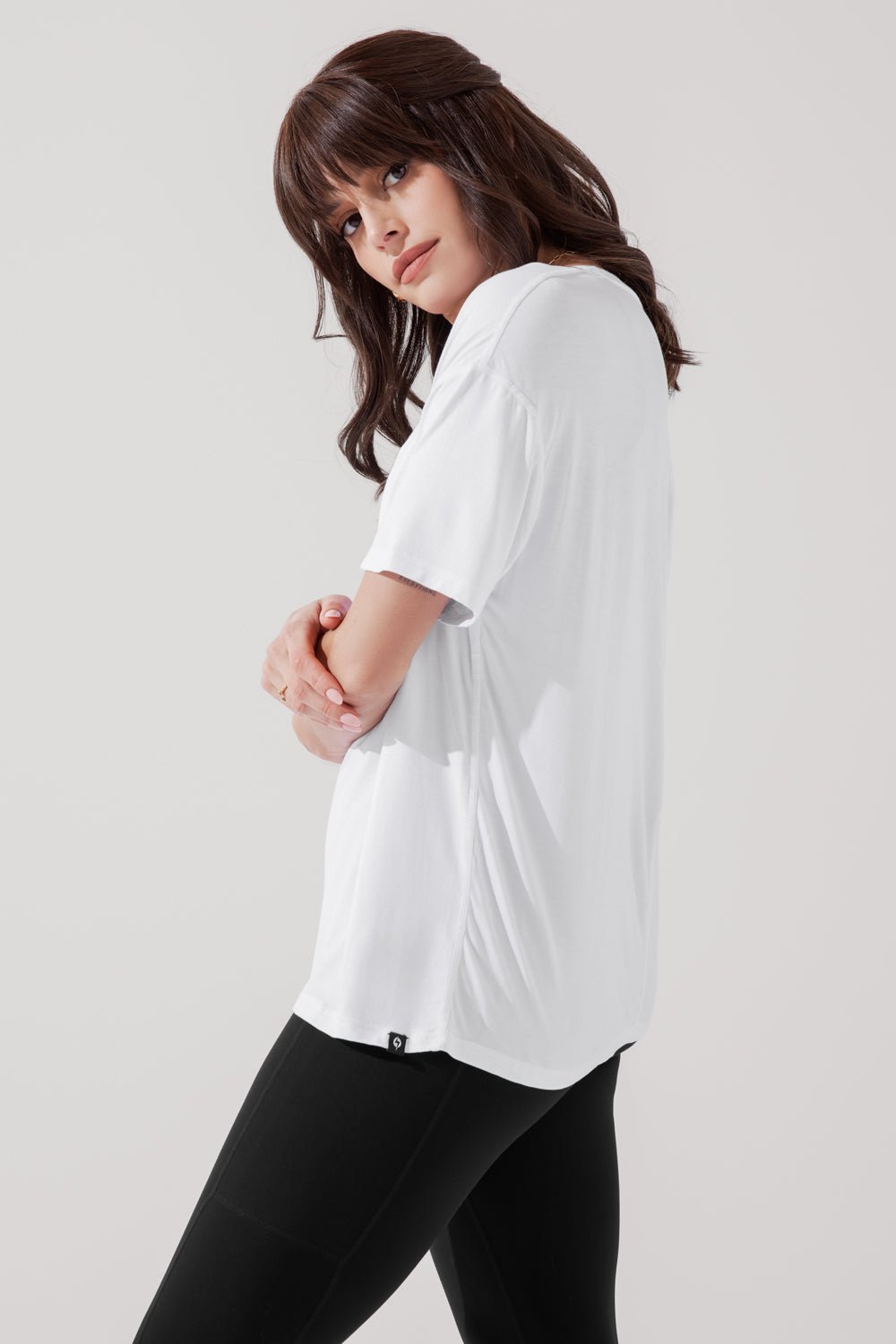 POPFLEX®Daring Deep V Tee - White - M.S Skincare