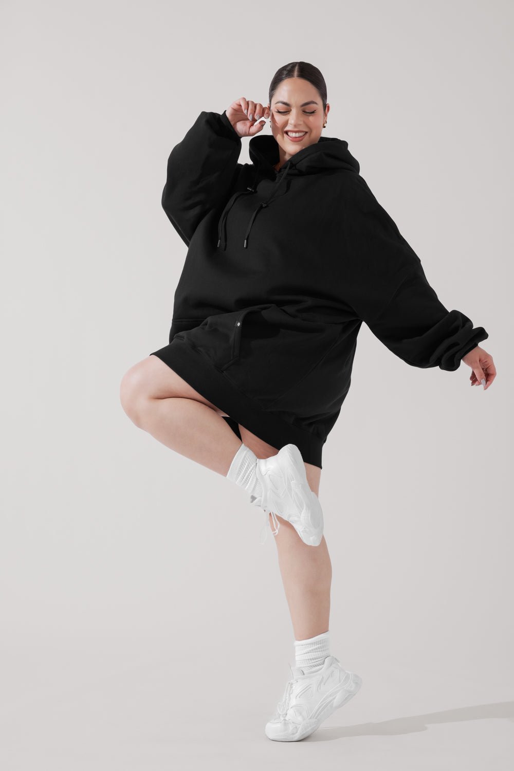 POPFLEX®Long Cloud Hoodie - Black - M.S Skincare