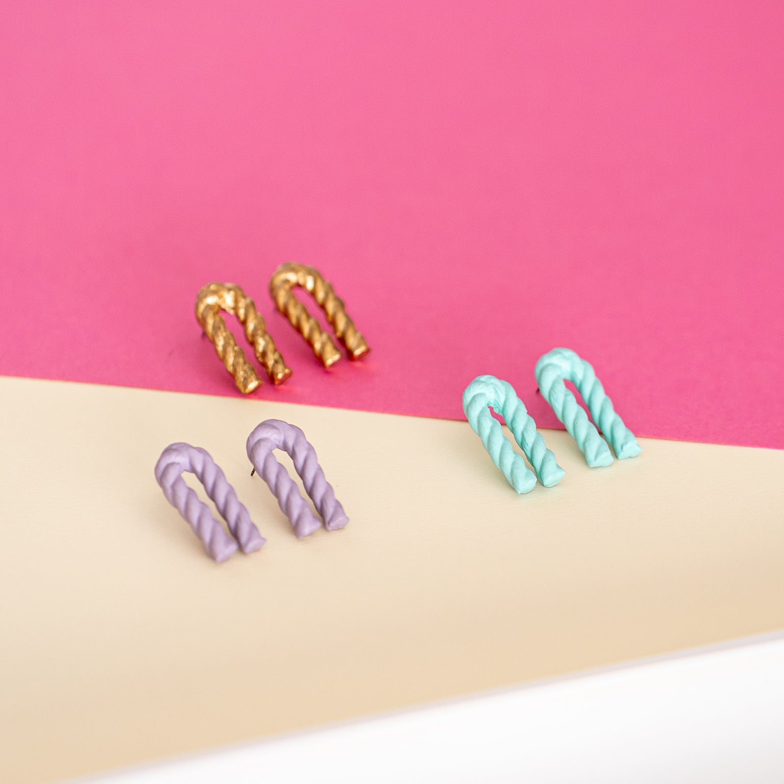 Pretti.CoolBent Twizzle Earrings - M.S Skincare