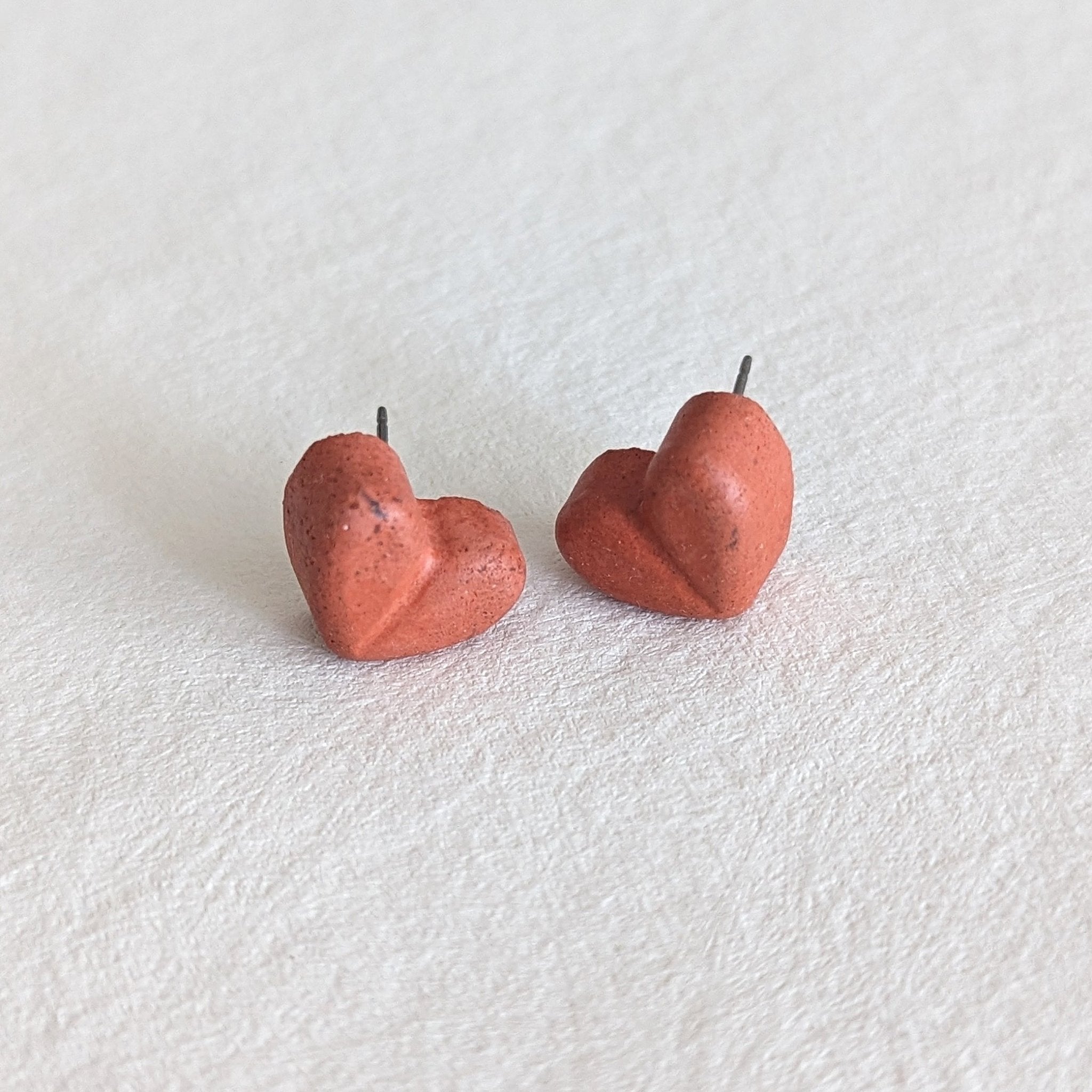 Pretti.Cool Chunky Heart Earrings - M.S Skincare