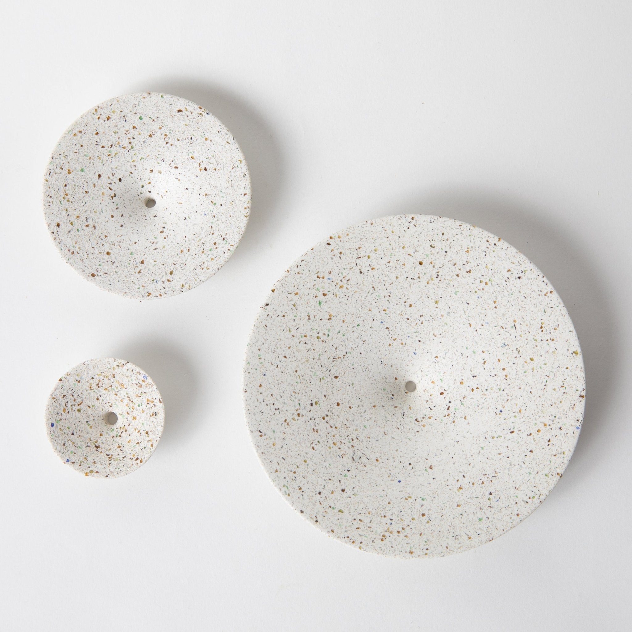 Pretti.CoolDimple Wall Hook, Medium | White Terrazzo - M.S Skincare