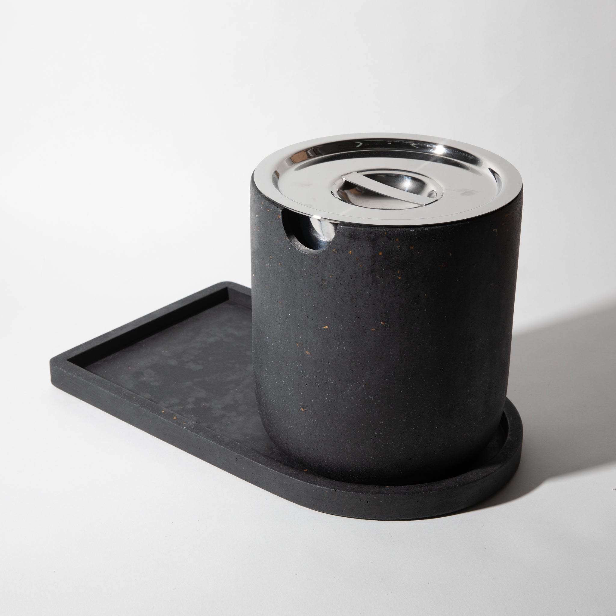 Pretti.Cool Ice Bucket Tray | Black Terrazzo