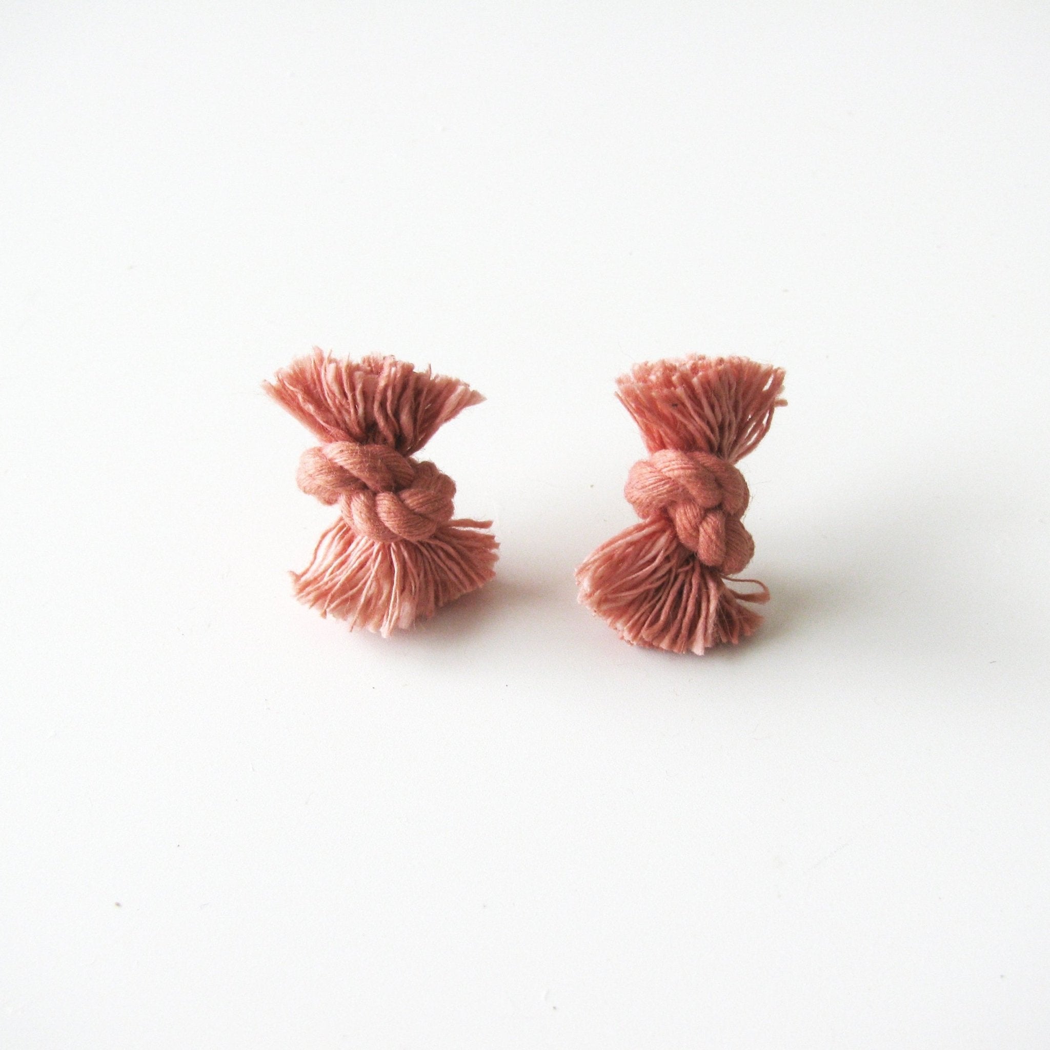 Pretti.CoolKnot Earrings - M.S Skincare