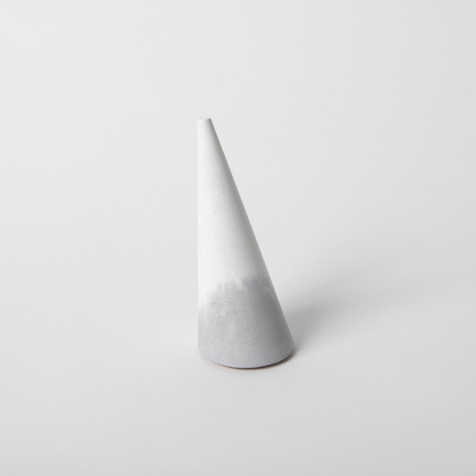 Pretti.Cool Ring Holder | Grey & White