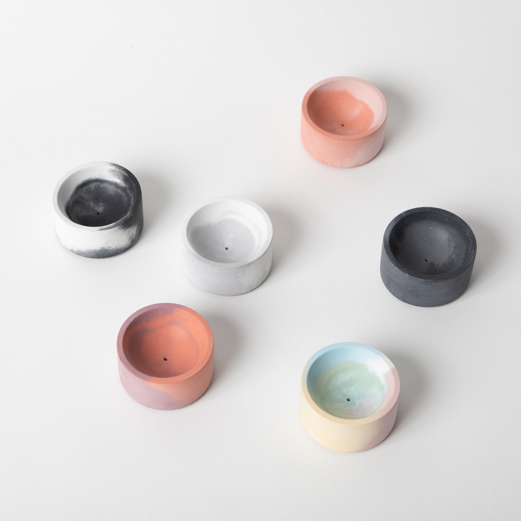 Pretti.Cool Round Incense Holder | Pink & Coral