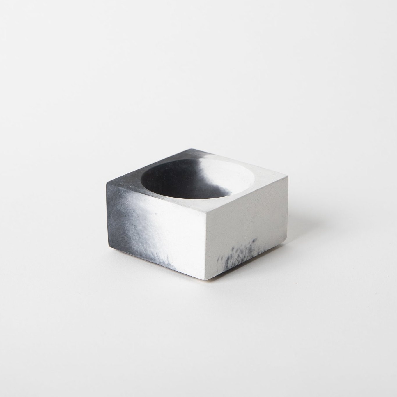 Pretti.CoolSquare Incense Holder | Cookies n Cream - M.S Skincare