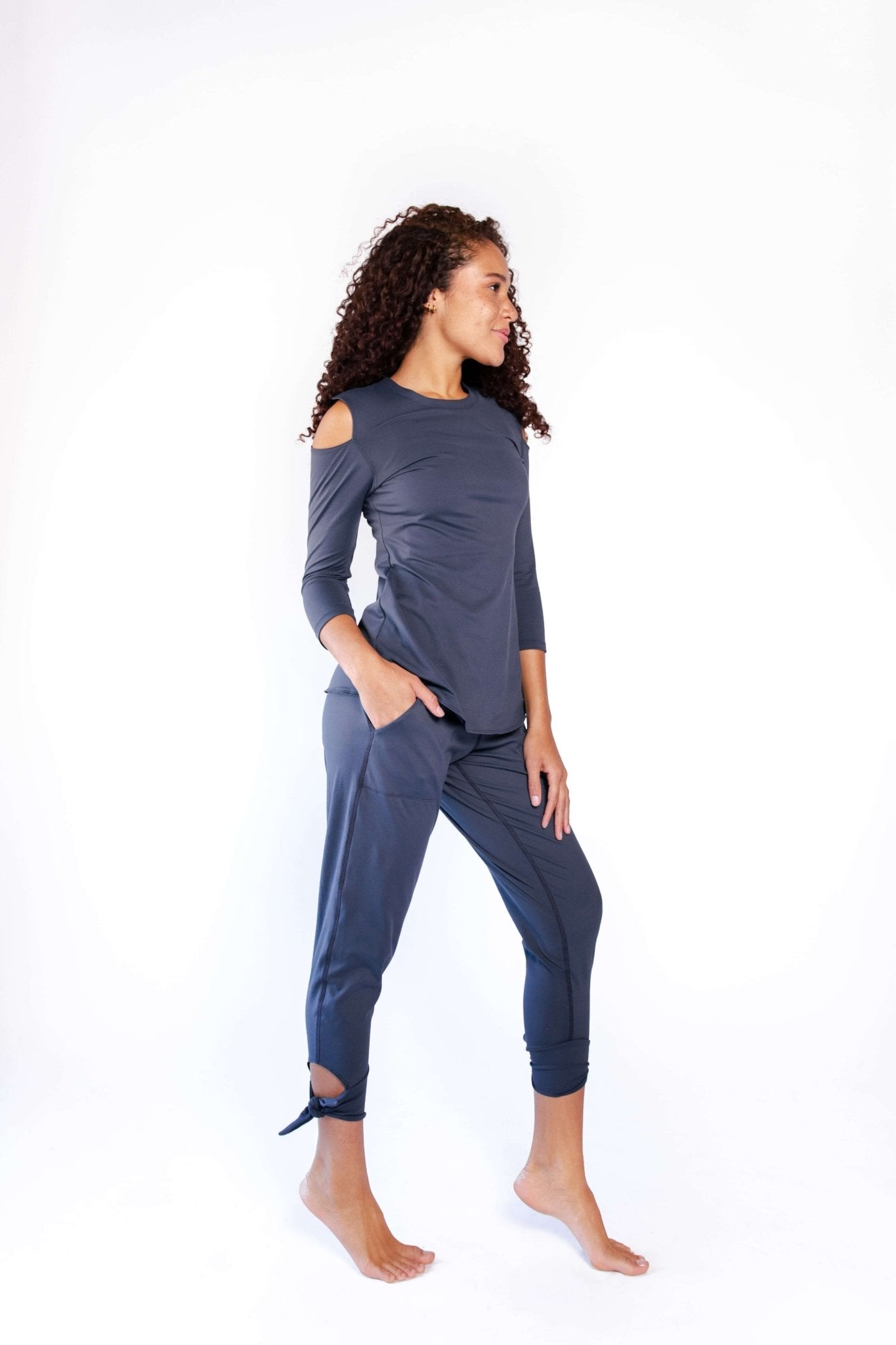 Yoga DemocracyOpen Shoulder Top - Navy Blue - M.S Skincare