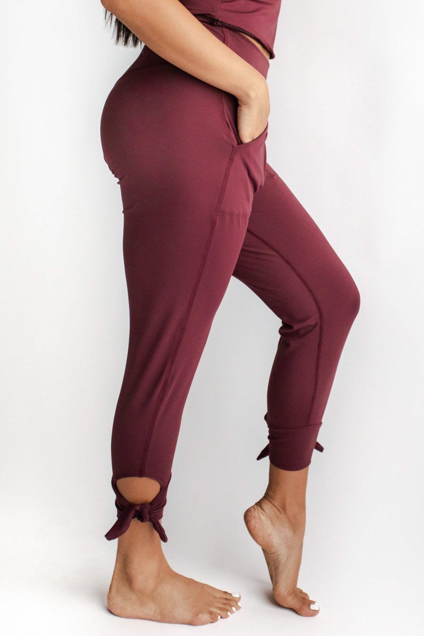 Yoga DemocracySunday Jogger in Maroon - M.S Skincare