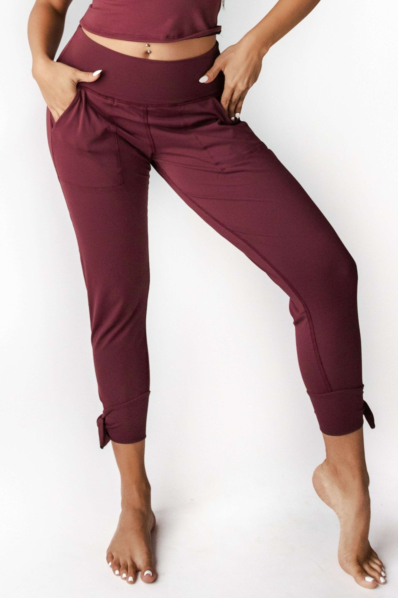 Yoga DemocracySunday Jogger in Maroon - M.S Skincare